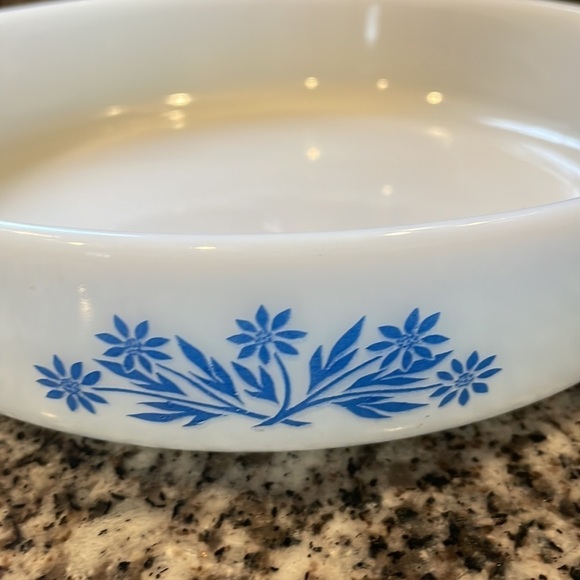 Anchor Hocking Blue Cornflower 9” Casserole Dish 1.5‎ QT - Picture 2 of 6